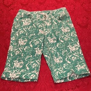 Royalty by YMI Cute Rose Shorts